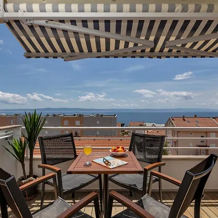 Kira Sea View Apartment *