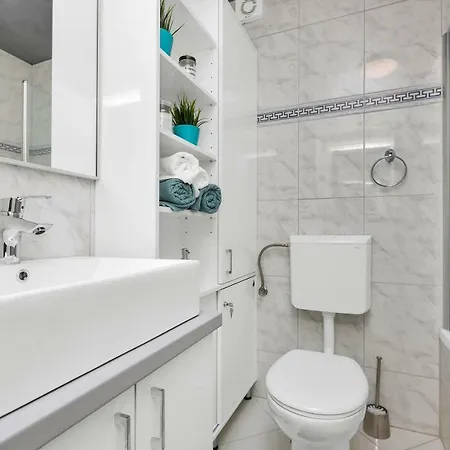 Apartman Kira Sea View Makarska