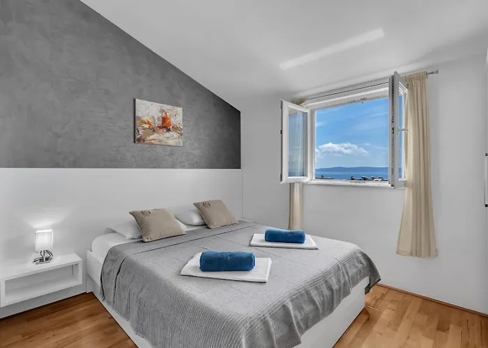 Kira Sea View Apartman Makarska