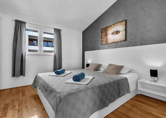 Kira Sea View Apartman
