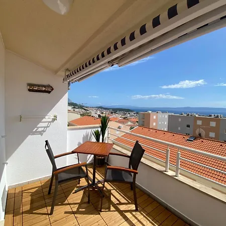Kira Sea View Apartment *