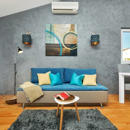 Apartment Kira Sea View *